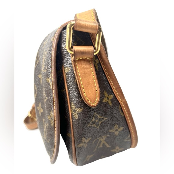 SOLD! Louis Vuitton Menilmontant PM Crossbody Bag - Picture 5 of 16